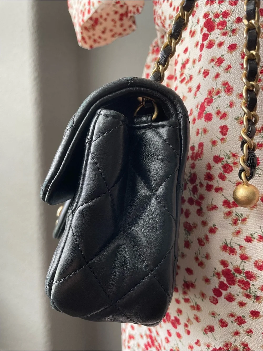 Preowned CHANEL Black Flap Bag Quilted Lambskin with Gold Tone Metal Pearl Crush
